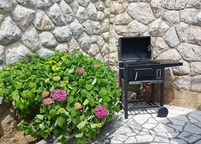 Mediterranean Garden شقة غييكا