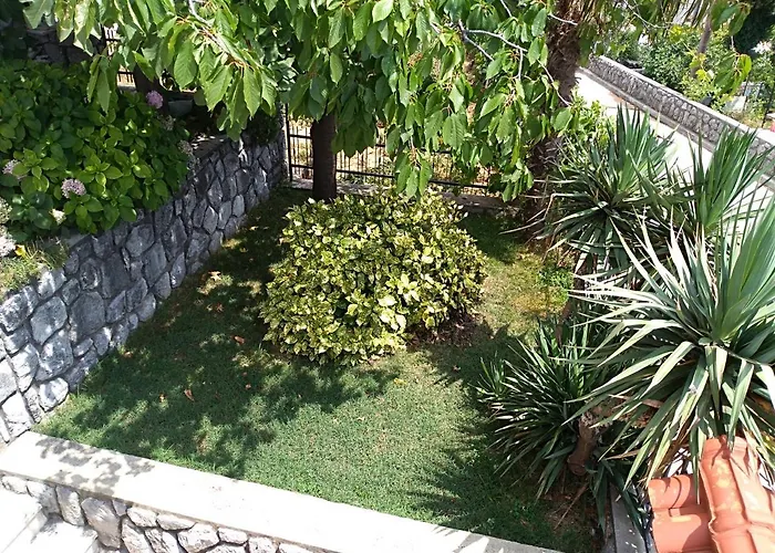 Mediterranean Garden شقة *