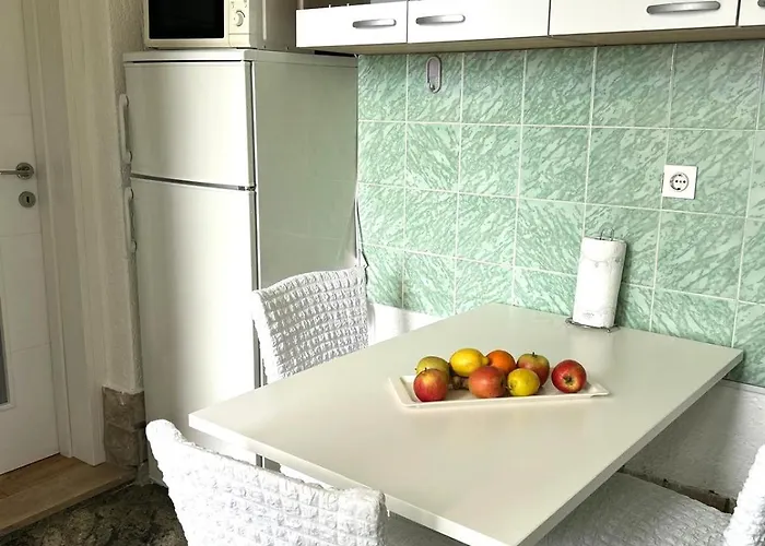 Mediterranean Garden غييكا