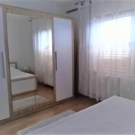 Mediterranean Garden Apartment Rijeka
